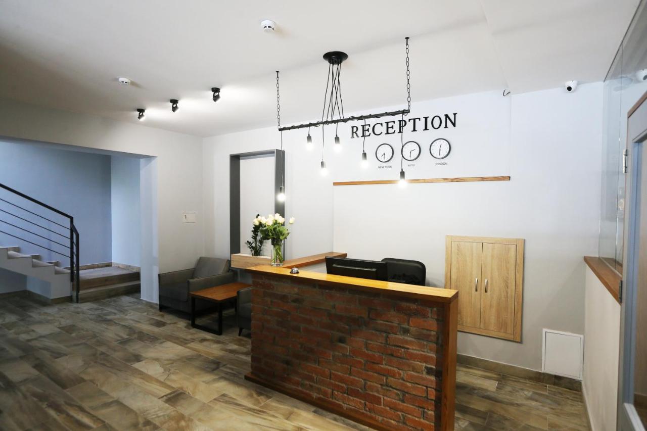 Hotel Golden Lemon Готель Золотий Лимон リヴィウ エクステリア 写真